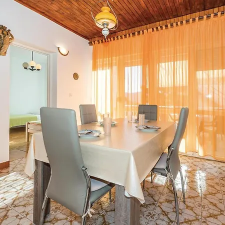 Awesome Apartment In Zaboric With Wifi Apartment *